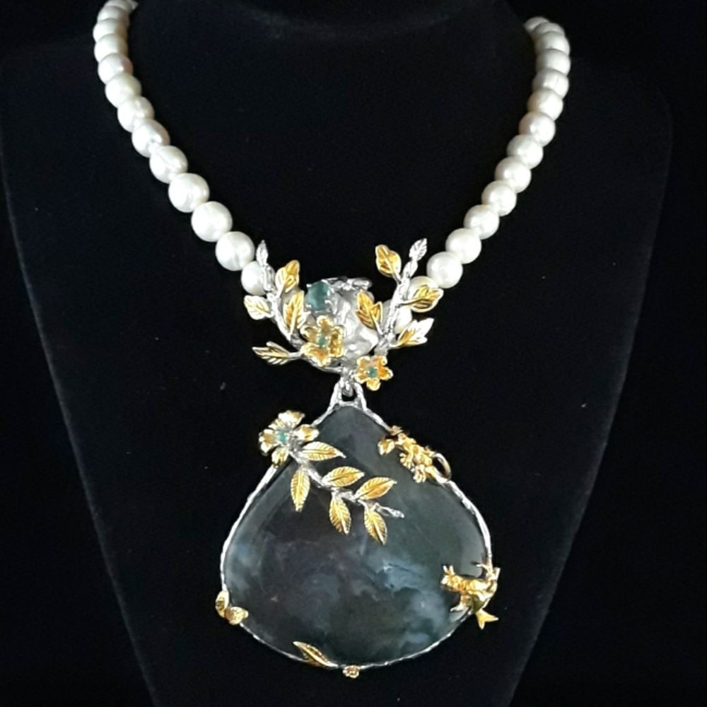Handcrated Moss Agate and Pearl Floral Necklace